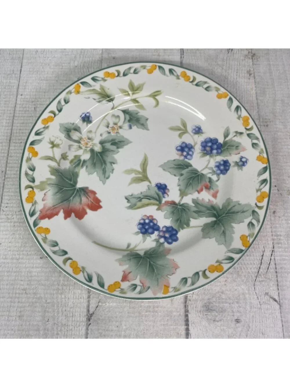 Vintage Julie Pople Avon COUNTRY FRUIT COLLECTION Porcelain Salad Plate Set 4